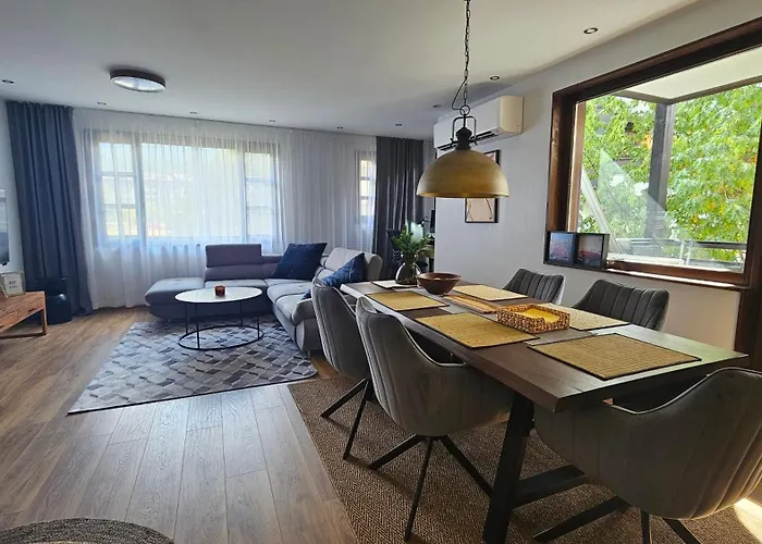 Monteverde Tamplier Lägenhet